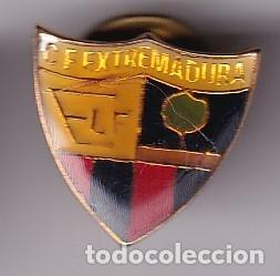 Collezionismo sportivo: PIN DEL CLUB DE FUTBOL EXTREMADURA (FOOTBALL)