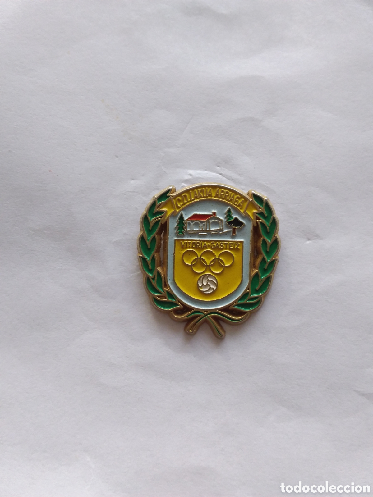 Colecionismo desportivo: Pin - Club Deportivo Lakua Arriaga - Escudo 2022 ( Alava)