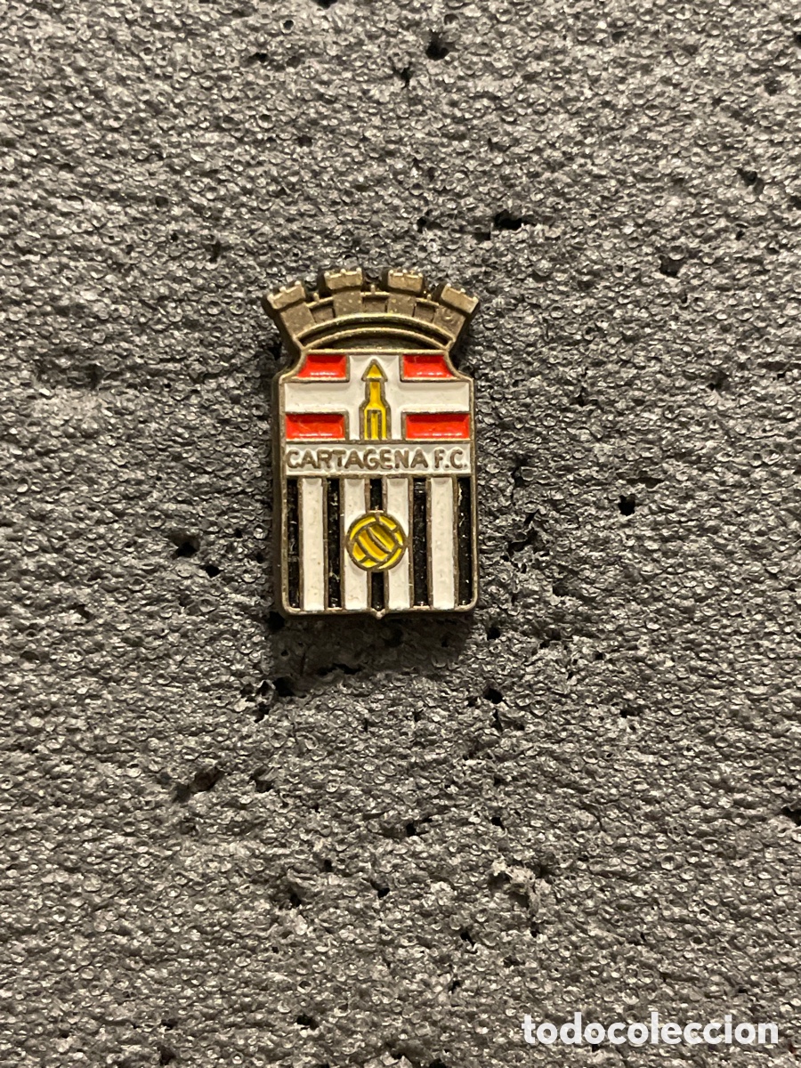 Collectionnisme sportif: Pin 5 CARTAGENA F.C. - Cartagena (Murcia)