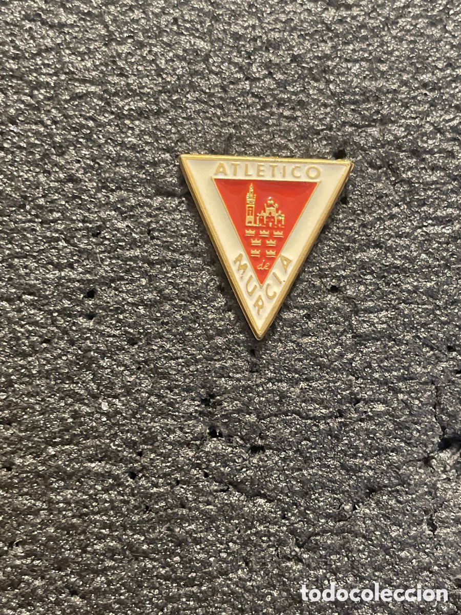 Collectionnisme sportif: Pin 32 ATLETICO MURCIA - Murcia