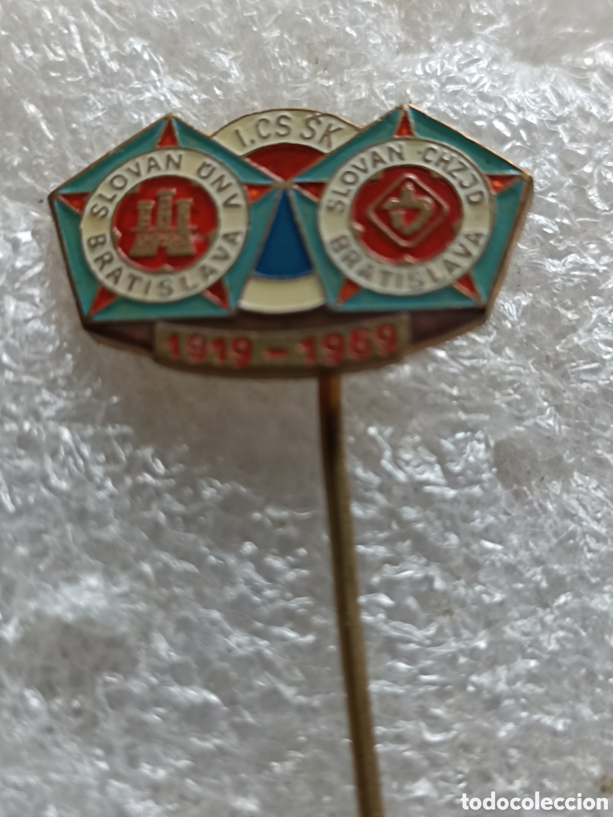 Collectionnisme sportif: PIN F&Uacute;TBOL AGUJA SLOVAN BRATISLAVA, 50 ANIVERSARIO