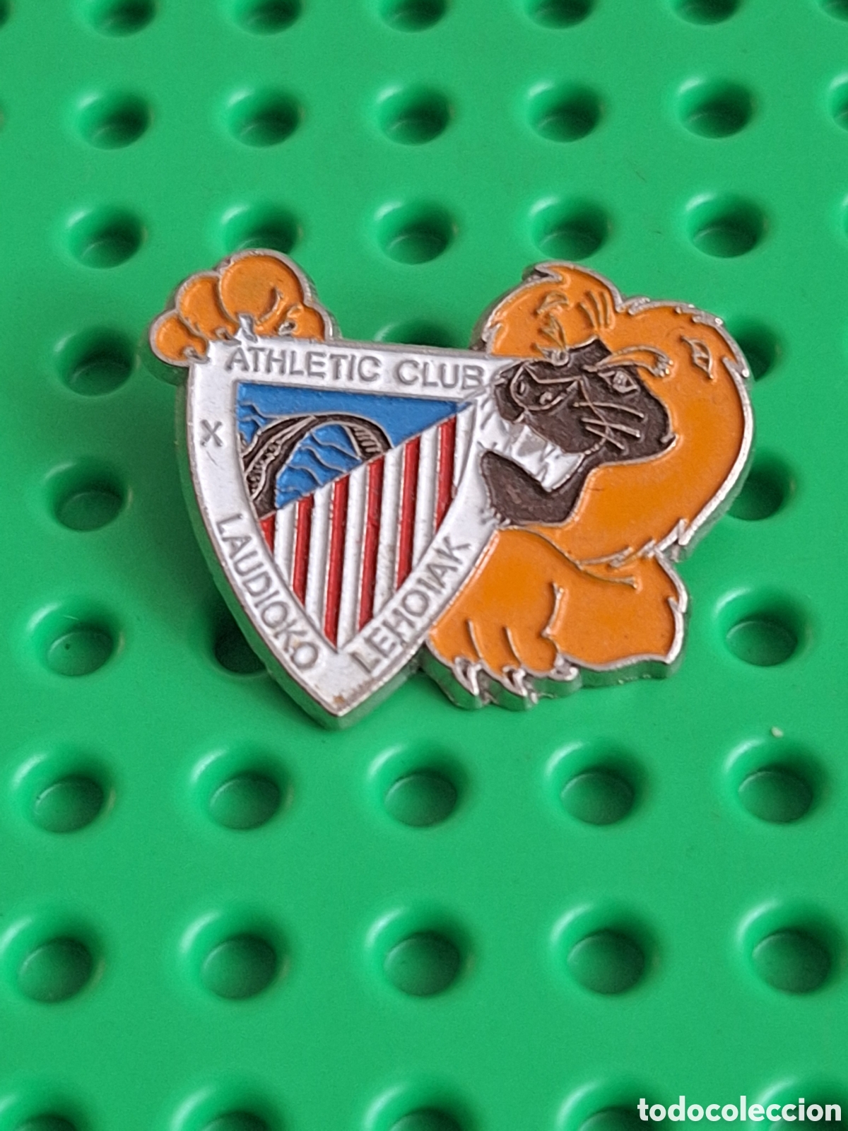 Collectionnisme sportif: Pin Pe&ntilde;a Athletic de Bilbao Laudio