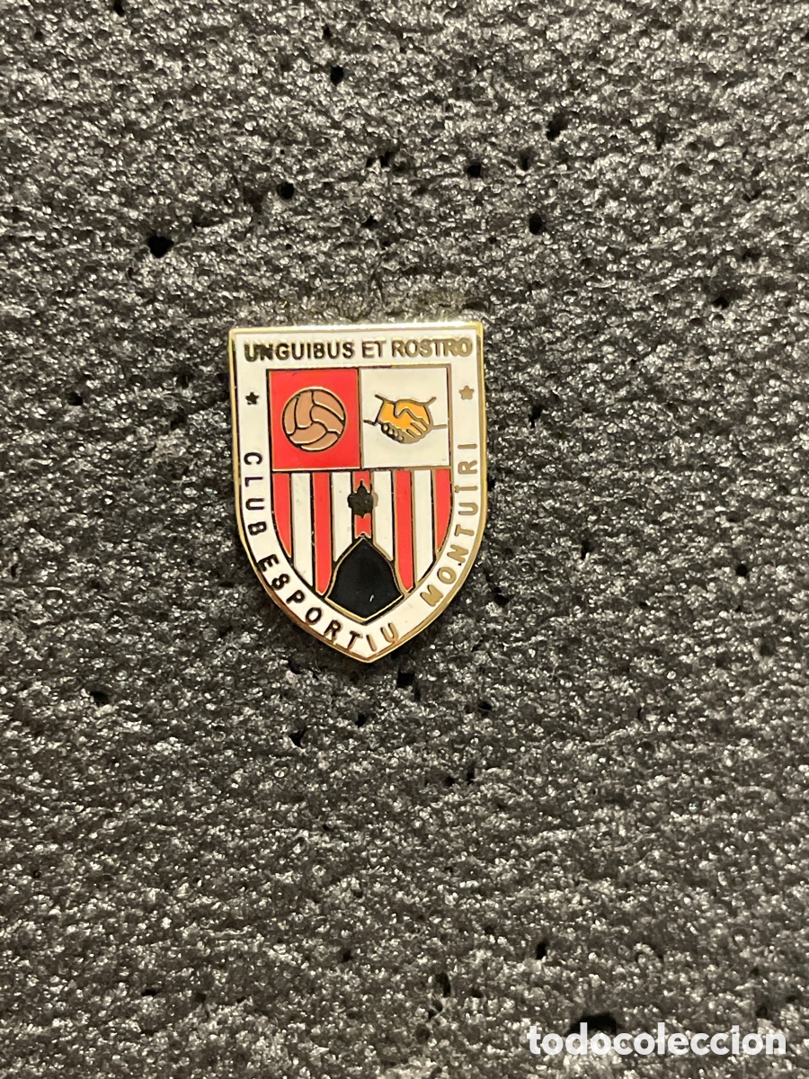 Collezionismo sportivo: Pin 10 C.D. MONTUIRI - Montuiri (Mallorca)