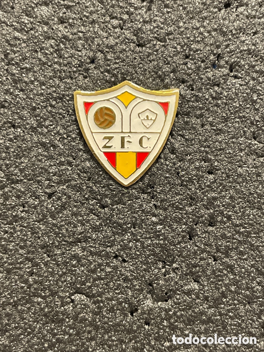 Sammelleidenschaft Sport: Pin 60 ZAMORA F.C. - Palma (Mallorca)