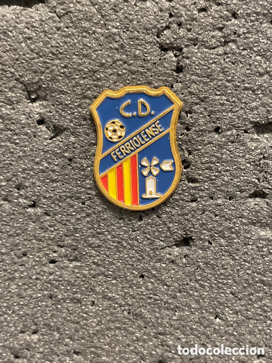 Sammelleidenschaft Sport: Pin 62 C.D. FERRIOLENSE - Son Ferriol (Mallorca)