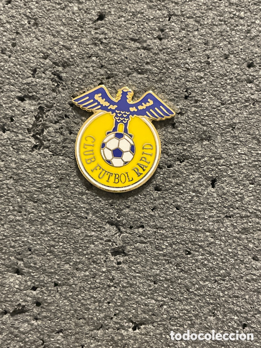 Collectionnisme sportif: Pin 106 C.F. RAPID - Ibiza