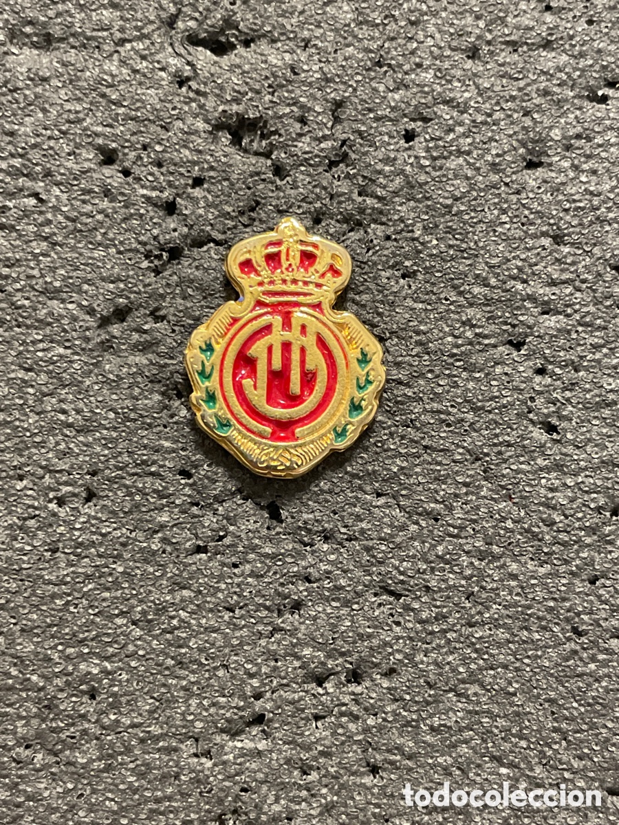 Collectionnisme sportif: Pin 108 REAL CLUB DEPORTIVO MALLORCA - Palma (Mallorca)