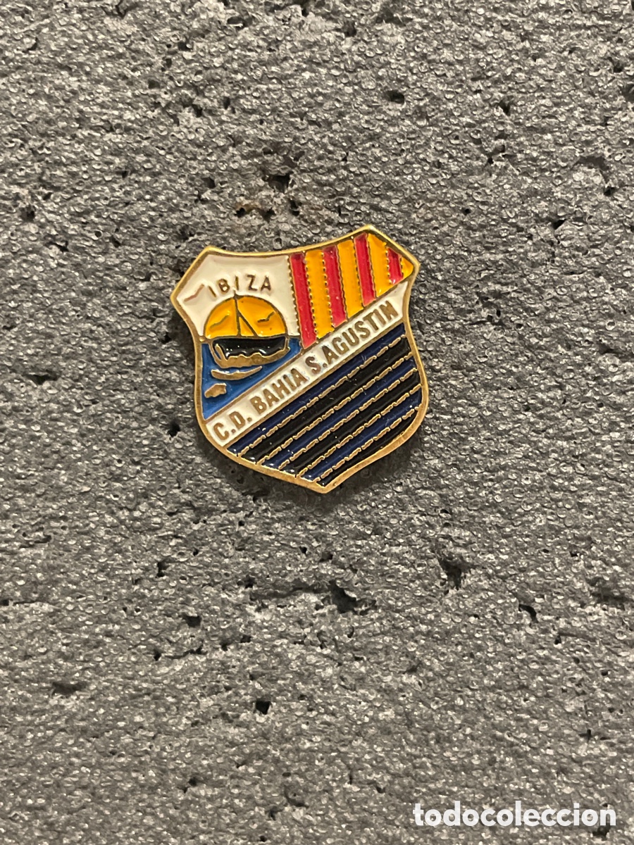 Coleccionismo deportivo: Pin 113 C.D. BAH&Iacute;A SAN AGUSTIN - Sant Agusti (Ibiza)