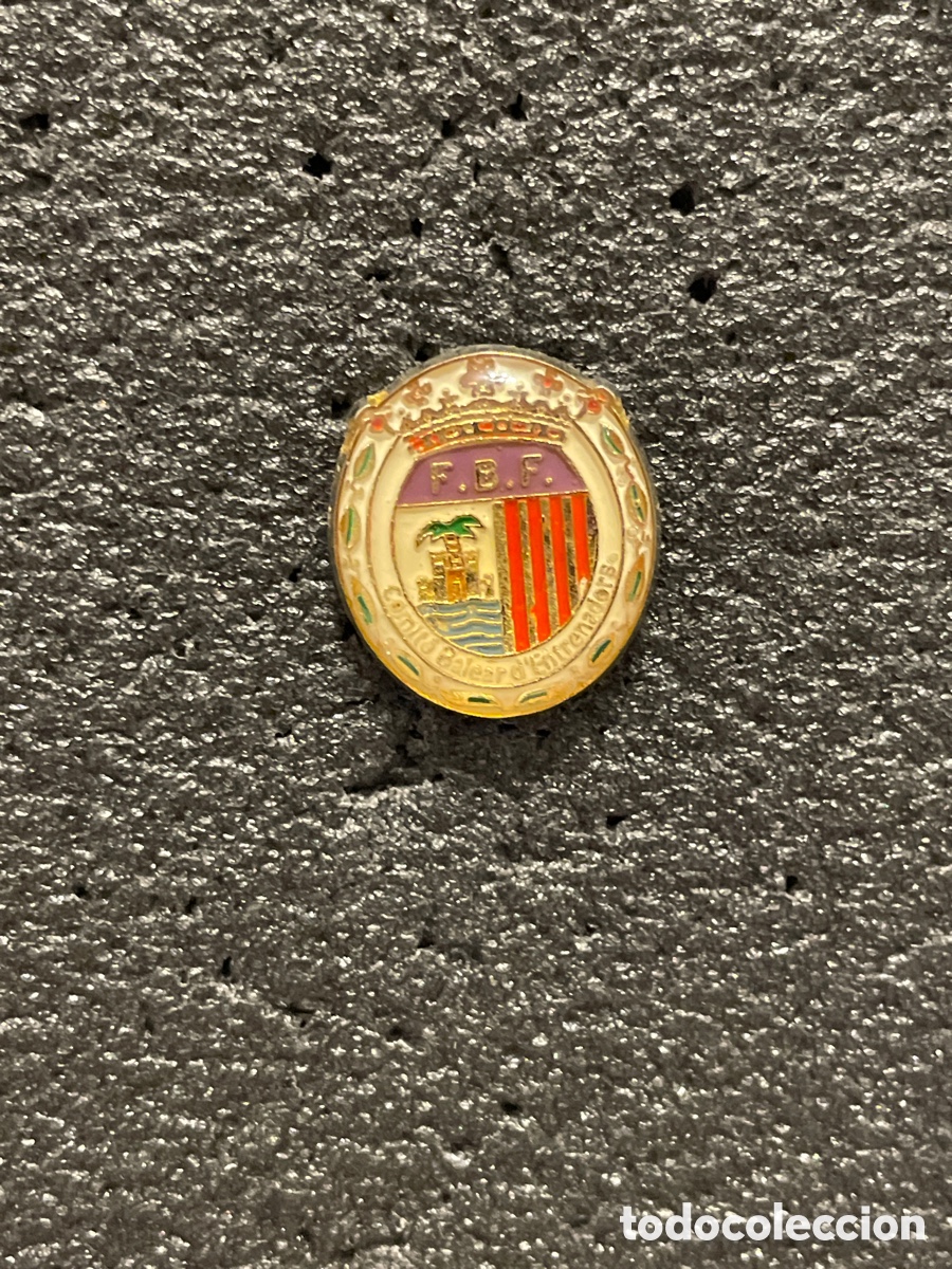 Collectionnisme sportif: Pin 136 FEDERACION BALEAR DE F&Uacute;TBOL-COMITE BALEAR DE ENTRENADORES