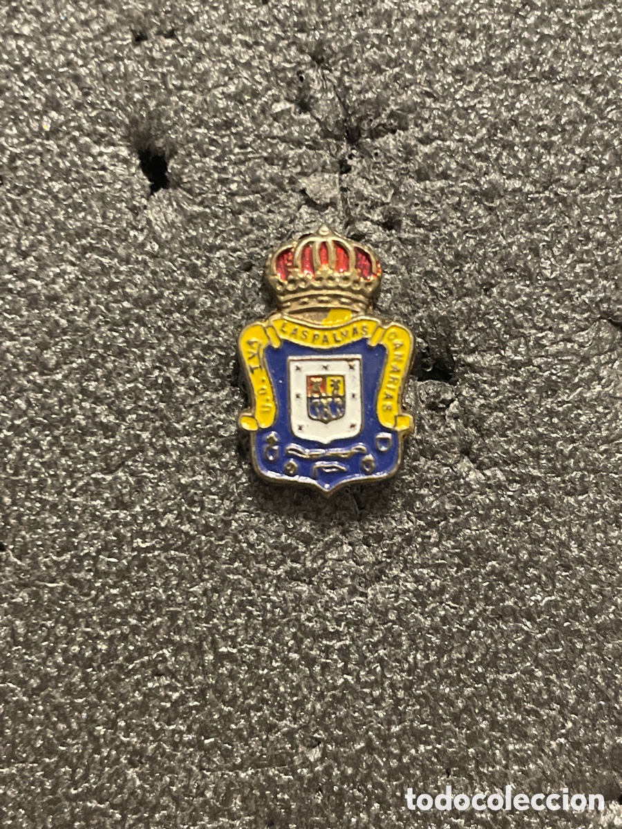 Collectionnisme sportif: Pin 3 U.D. LAS PALMAS - Las Palmas (Gran Canaria)