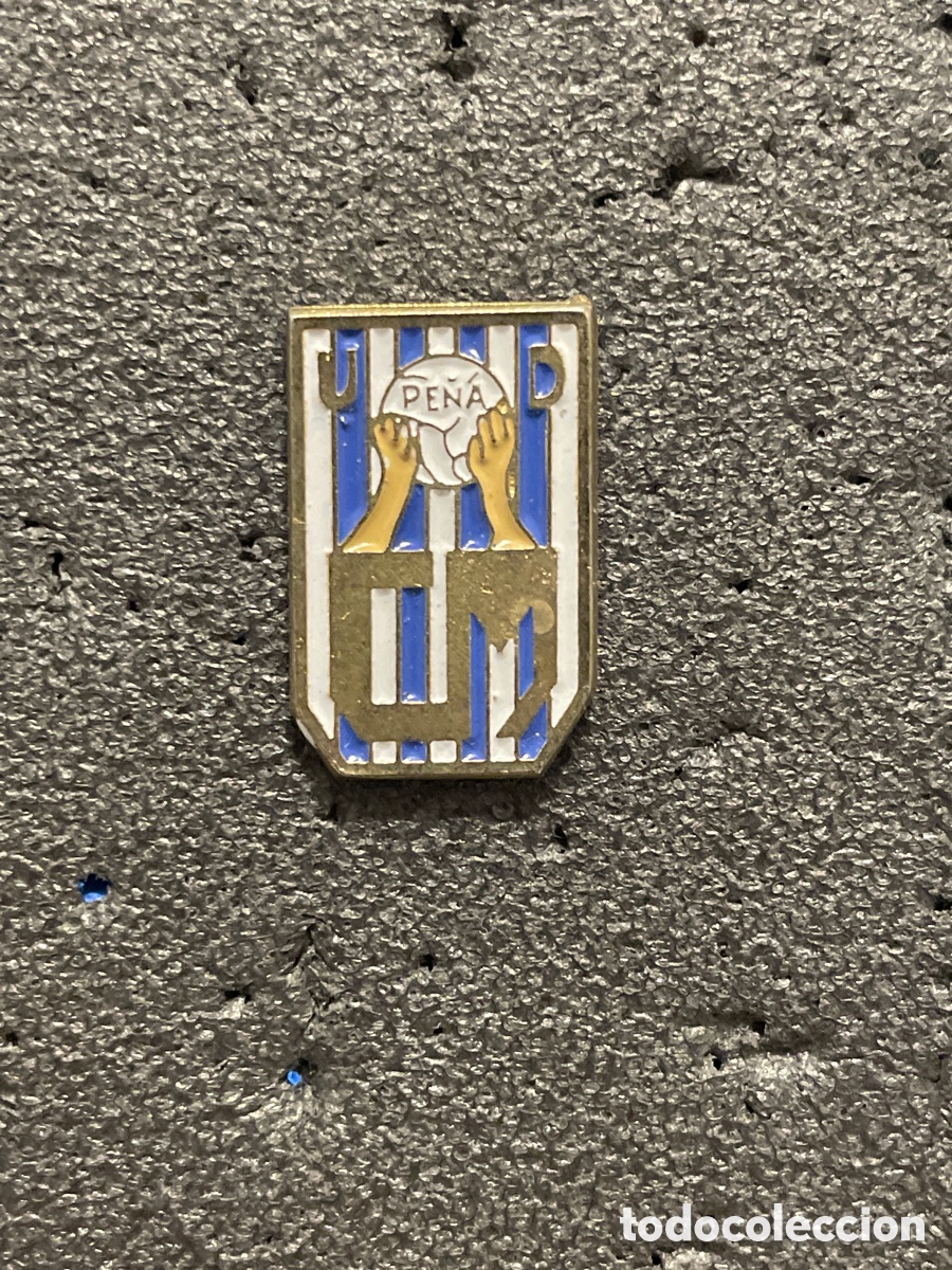 Collectionnisme sportif: Pin 15 U.D. PE&Ntilde;A CELIMAR - Las Palmas (Gran Canaria)