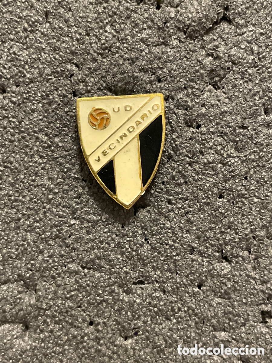 Collezionismo sportivo: Pin 98 U.D. VECINDARIO - Vecindario (Gran Canaria)