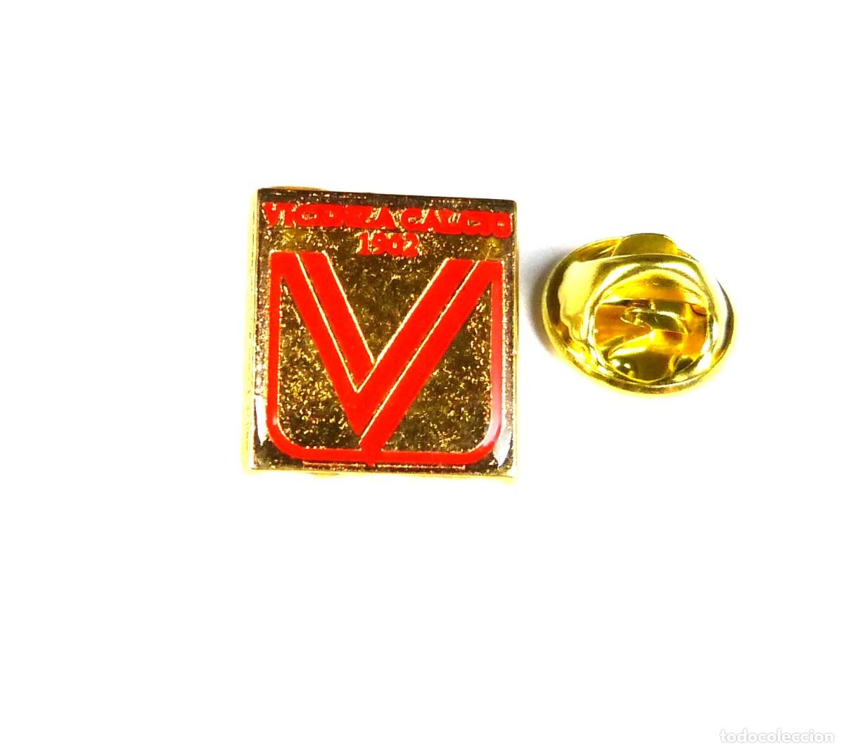 Sammelleidenschaft Sport: 30 METAL PINS VICENZA CALCIO ITALIA ITALY FUTBOL OLD LOGO YEARS' 90 FOOTBALL BADGE DISTINTIVI R105