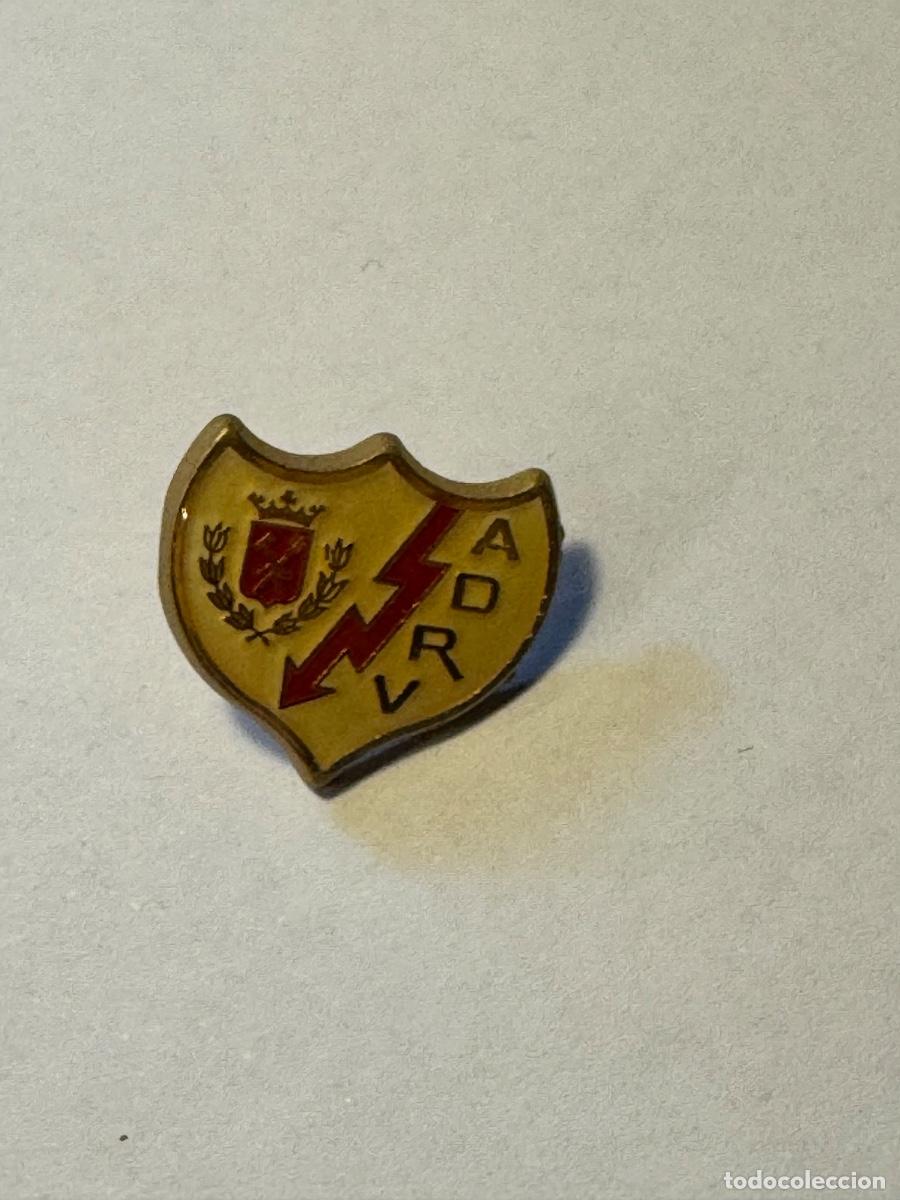 Collectionnisme sportif: DEPORTIVO RAYO VALLECANO PIN F&Uacute;TBOL ORIGINAL DE &Eacute;POCA / COMPRA M&Iacute;NIMA 5&euro;