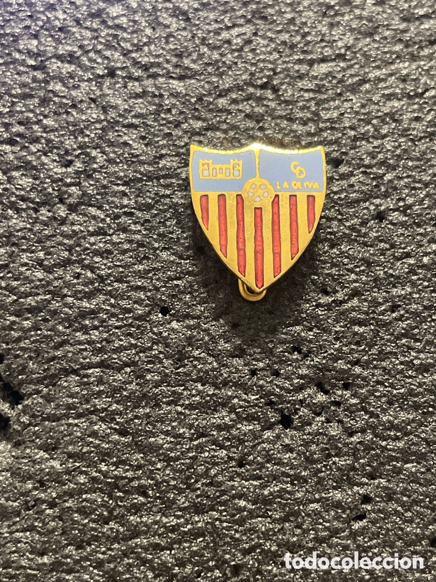 Collectionnisme sportif: Pin 167 C.D. LA OLIVA - La Oliva (Fuerteventura)