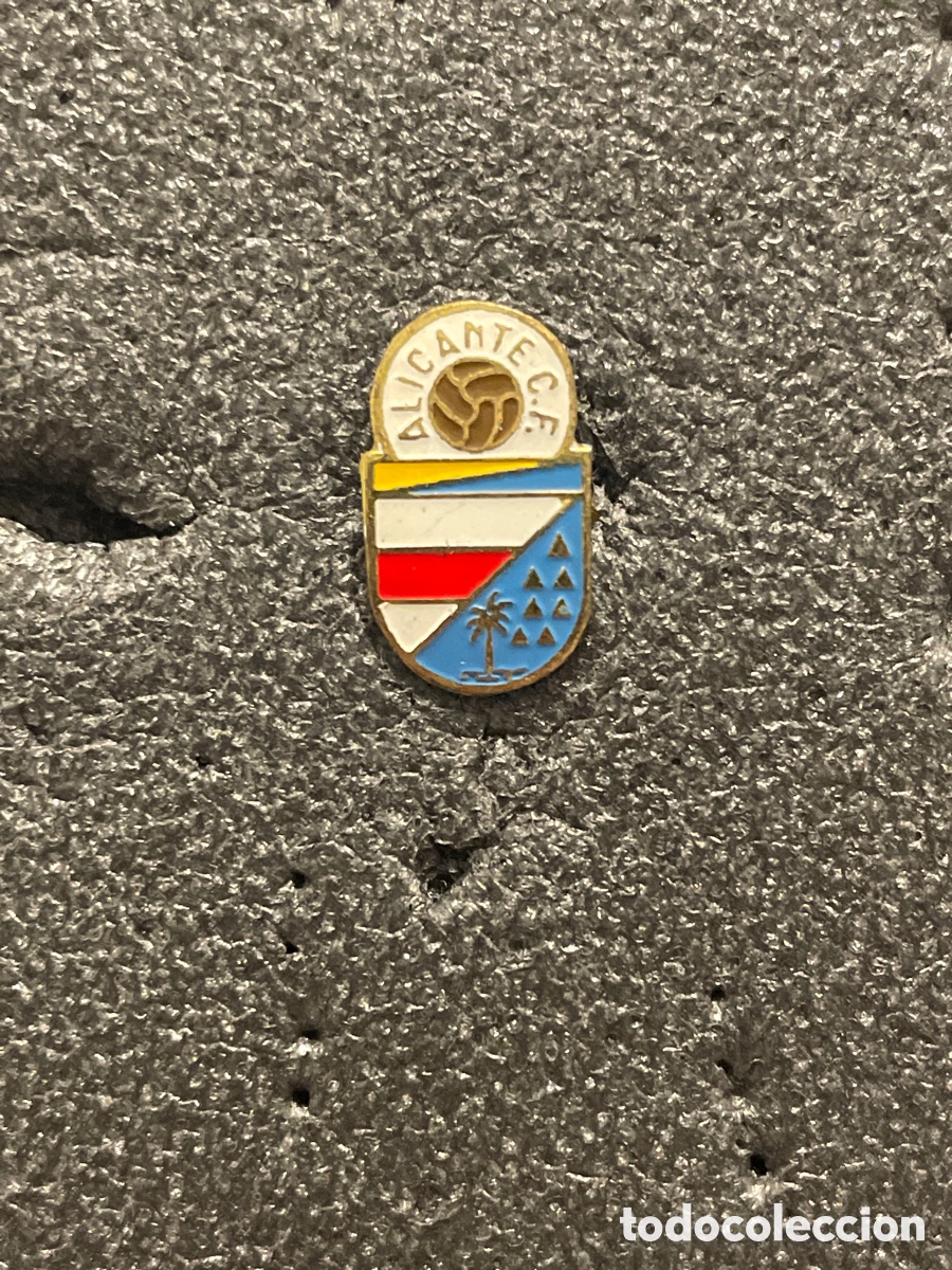 Sammelleidenschaft Sport: Pin 212 ALICANTE C.F. - Las Palmas (Gran Canaria)