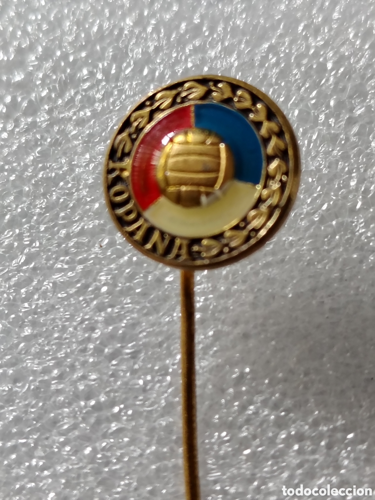 Collectionnisme sportif: PIN F&Uacute;TBOL AGUJA, ANTIGUA FEDERACI&Oacute;N CHECOSLOVAQUIA