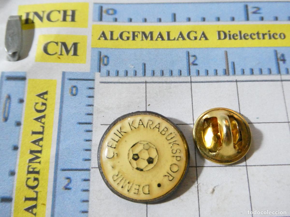 Sammelleidenschaft Sport: PIN DE DEPORTES. F&Uacute;TBOL. DEMIR CELIK KARABUKSPOR TURQUIA. ESCUDO DEL EQUIPO