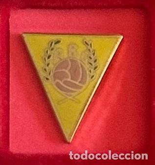 Collectionnisme sportif: Pin de Futbol del Club Atletico Barriada Giron Malaga