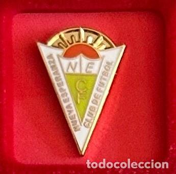 Collectionnisme sportif: Pin de Futbol del Club Nueva Esperanza CF Malaga