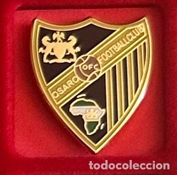 Collectionnisme sportif: Pin de Futbol del Club FC Osaro Malaga