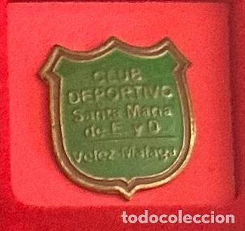 Collezionismo sportivo: Pin de Futbol del Club CD Santa Maria EYD Velez-Malaga Malaga