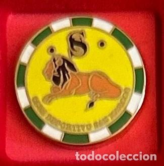 Collectionnisme sportif: Pin de Futbol del Club CD San Marcos - Cuevas de San Marcos Malaga