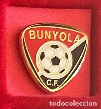 Colecionismo desportivo: Pin de Futbol del Club CF Bunyola Palma de Mallorca