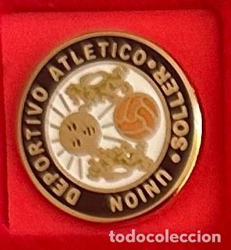Colecionismo desportivo: Pin de Futbol del Club UD Atletico Soller Palma de Mallorca