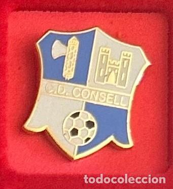 Colecionismo desportivo: Pin de Futbol del Club Cd Consell Palma de Mallorca