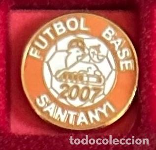 Colecionismo desportivo: Pin de Futbol del Club FB Santanyi Menorca