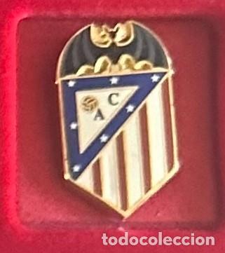Collezionismo sportivo: Pin de Futbol del Club Atletico Corbera Murcia
