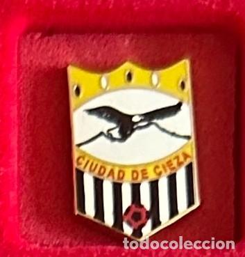 Collezionismo sportivo: Pin de Futbol del Club CF Ciudad de Cieza Murcia