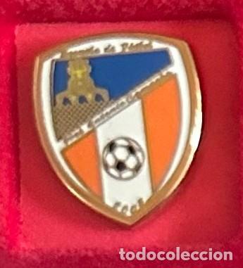 Colecionismo desportivo: Pin de Futbol del Club EF Jose Antonio Camacho - Cieza Murcia