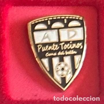 Sammelleidenschaft Sport: Pin de Futbol del Club AD Cuna de Belen - Puente Tocinos Murcia