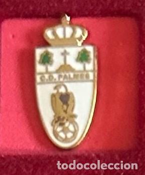 Sammelleidenschaft Sport: Pin de futbol del Club CD Palmes Orense