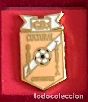 Collectionnisme sportif: Pin de futbol del Club CD Cutural Santa Teresita Orense Ourense