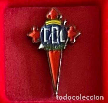 Collezionismo sportivo: Pin de futbol del Club CF Louredo - San salvador Pontevedra