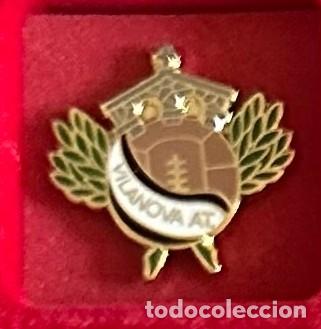 Collectionnisme sportif: Pin de futbol del Club Vilanova Atletico - Vilanova de Arosa - Pontevedra