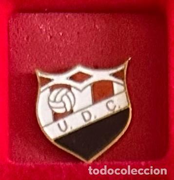 Collectionnisme sportif: Pin de futbol del Club UD Comesa&ntilde;a - Vigo - Pontevedra