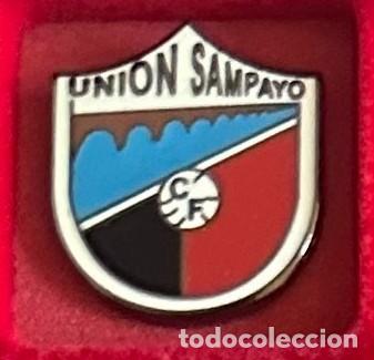 Colecionismo desportivo: Pin de futbol del Club Union Sampayo CF - Ponte Sampaio - Pontevedra