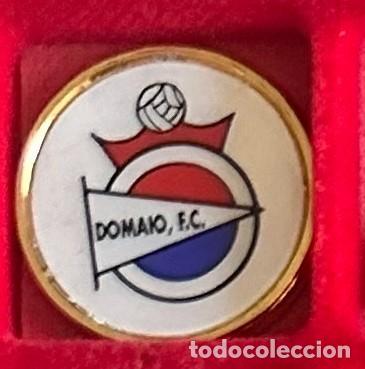 Colecionismo desportivo: Pin de futbol del Club Domaio FC - Pontevedra