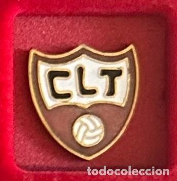 Colecionismo desportivo: Pin de futbol del Club Cf Louro de Tameiga - Mos - Pontevedra