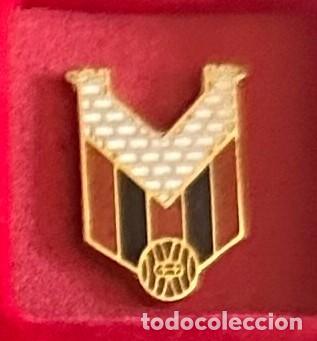 Colecionismo desportivo: Pin de futbol del Club Union Pazos - Pazos de Borben - Pontevedra