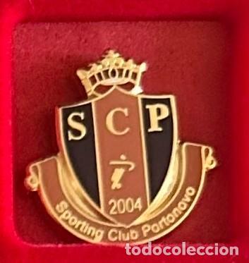 Colecionismo desportivo: Pin de futbol del Club Sporting Club Portonovo - Pontevedra