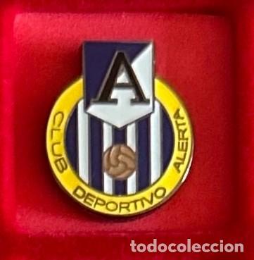 Colecionismo desportivo: Pin de futbol del Club CD Alerta - Mos - Pontevedra