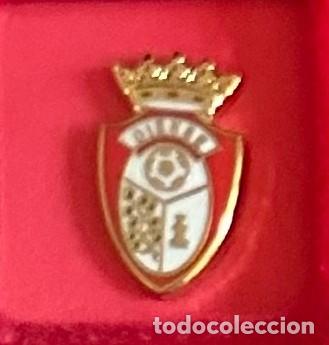 Colecionismo desportivo: Pin de futbol del Club Oiense - Santa Maria de Oia - Pontevedra