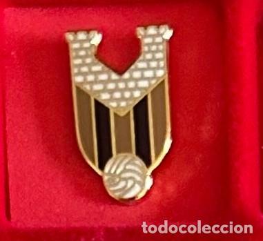 Colecionismo desportivo: Pin de futbol del Club UD Pazos - Pazos de Borben - Pontevedra