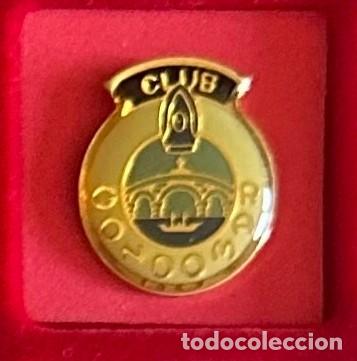 Colecionismo desportivo: Pin de futbol del Club Gondomar CF - Pontevedra