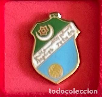 Colecionismo desportivo: Pin de futbol del Club Union Maghreb Tetuan - Protectorado Marroqui